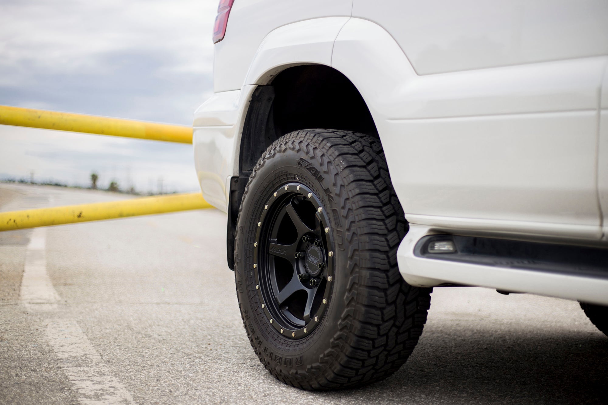 RR2-V 17x8.5 (6x5.5 | 6x139.7) | Lexus GX470