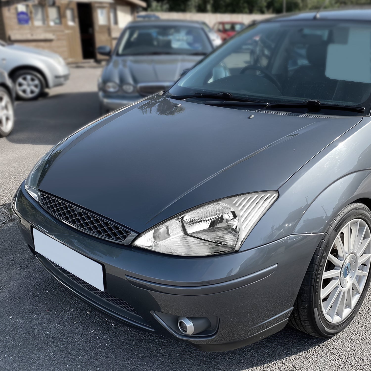 Factory Style Headlight (Left) <br>00-02 Ford Focus