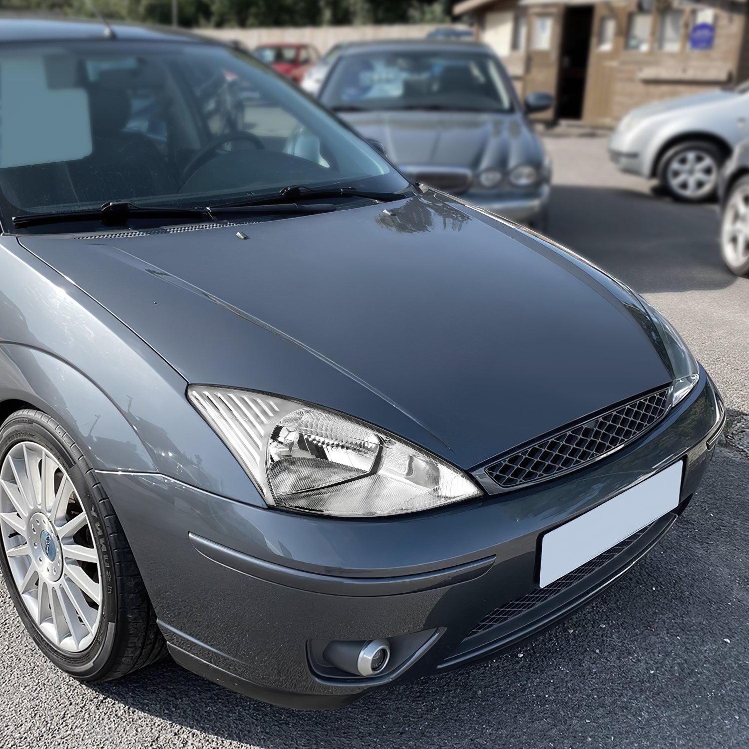 Factory Style Headlight (Right) <br>00-02 Ford Focus